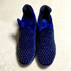 PINKO. NWOT. Blue Velvetee Sneakers. Size 7.5. Gorgeous. Rhinestones and Studs.